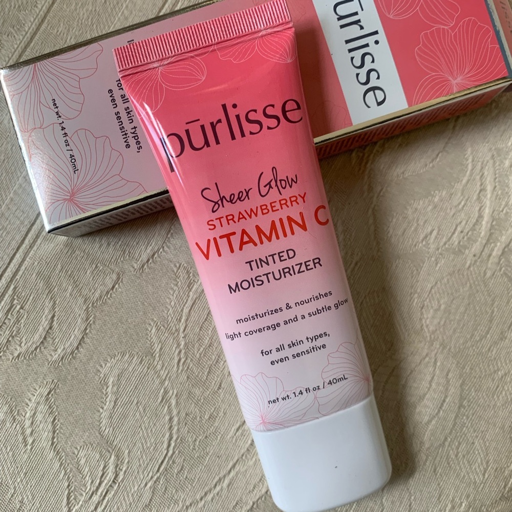 Purlisse Sheer Glow Strawberry Vitamin C Tinted Moisturizer Foundation in Fair